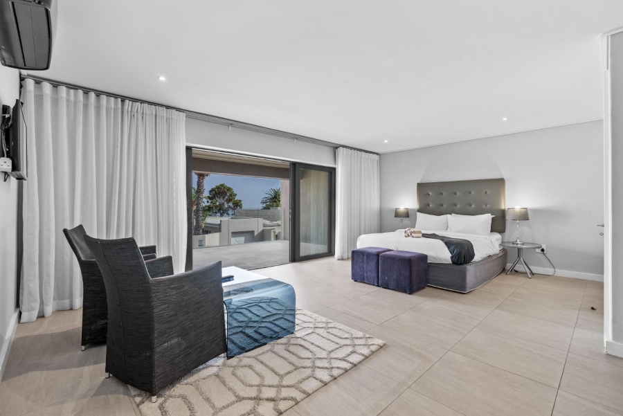 10 Bedroom Property for Sale in Camps Bay Western Cape